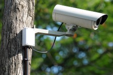 Alarme, porte blindée, télésurveillance : comment éviter les cambriolages