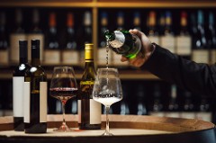 Les Français préfèrent les bons vins, même s’ils boivent toujours moins