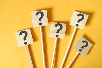 Économie : les incertitudes politiques freinent la reprise d’activité
