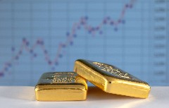 Hausse du cours de l’or : faut-il acheter ou vendre ?