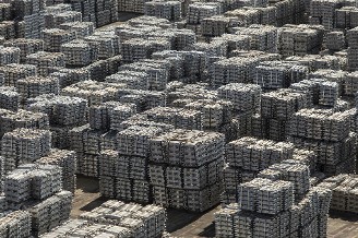 Droits de douane américains: 50% de surtaxe sur l’acier et l’aluminium