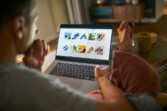 Commerce en ligne : Amazon va supprimer 14 000 emplois