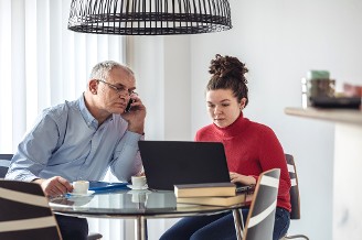 Parents séparés : faites le bon choix fiscal pour vos enfants majeurs