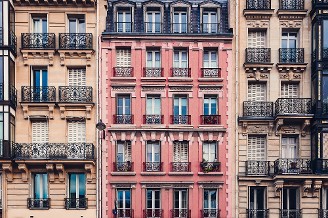 Immobilier locatif : faut-il investir en Jeanbrun ou en LMNP ?